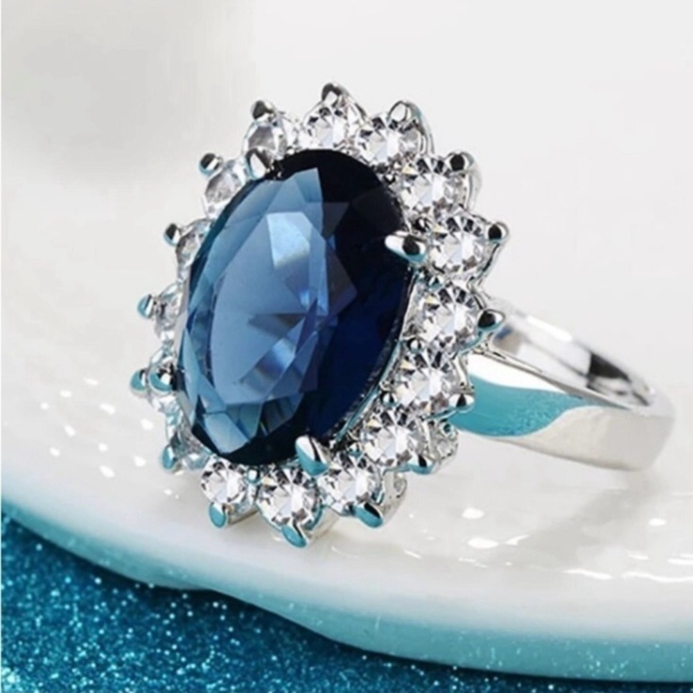 925 Sterling Silver Oval Blue Sapphire Ring - Picture 8 of 8